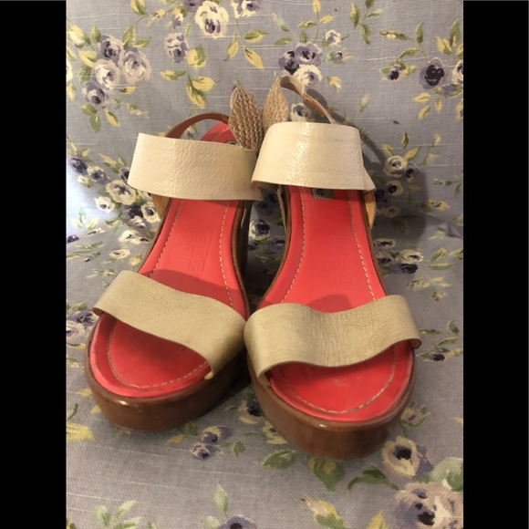 **GENTLY USED** High End Funky Wedge Sandals - Picture 1 of 4